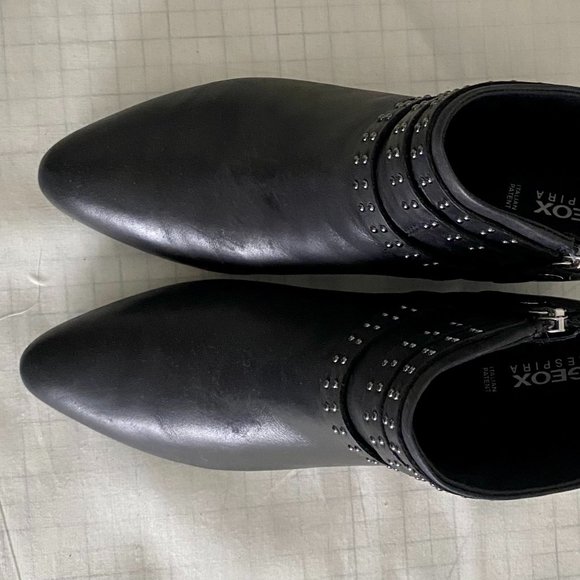 GEOX NWOB Comfy Black Leather Boots Grommets Trim Block Low Heel Zip EU41 US 9.5 - Picture 4 of 9